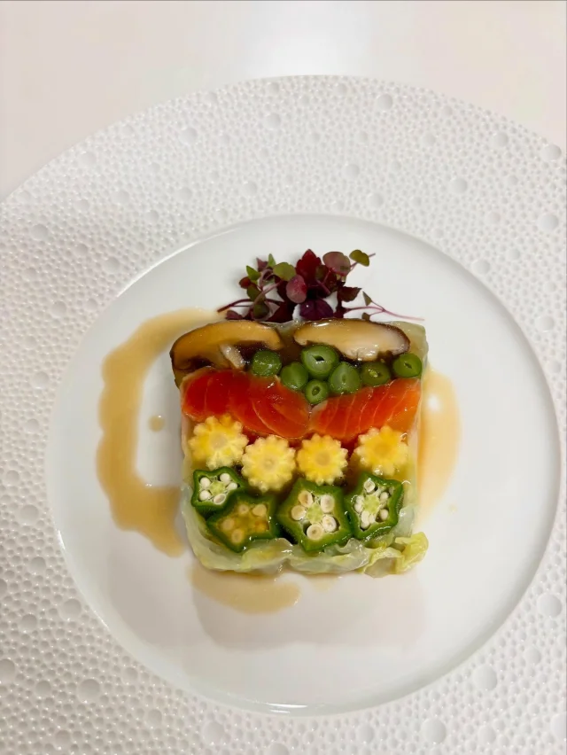 .
【彩り野菜のテリーヌ】

ご好評いただいております♪

______________________________

LUXURY HOLIDAY
WITH DOGS

-愛犬と過ごす贅沢な休日-

🐕🐕🐕

アルマガーデンドッグスは
八ヶ岳にひっそりと佇む

コテージとログハウスの全2棟で、それぞれ1日1組限定

代官山、渋谷のレストランで修業したオーナーシェフがフレンチのコースをご提供
わんちゃんもご一緒に

-日常を忘れて愛犬との贅沢な時間をお過ごしください-

🐕🍽️🏡 @arumagardendogs

＝＝＝＝＝＝＝＝＝＝＝＝＝＝＝＝

【ご予約はこちらから✍️】

💻▽オフィシャルサイト予約フォーム
プロフィールにリンクしているホームページからどうぞ🏷️

【お問い合わせなどはお気軽に🐕】

📞0551-45-7679

＝＝＝＝＝＝＝＝＝＝＝＝＝＝＝＝

ARUMA GARDEN DOGS
-アルマガーデンドッグス-

【住所】
📍山梨県北杜市大泉町西井出8240-6520

【電話番号】
📞0551-45-7679

______________________________

#アルマガーデンドッグス #ペットと泊まれる宿 #愛犬と泊まれる宿 
#ワンコとお出かけ #わんことお出かけ 
#天然芝 #専用ドッグラン #ドッグラン完備 #プライベートドッグラン
#1日1組 #プライベートコテージ  #ラグジュアリーホテル #ログハウス #コテージ #ホテル 
#アフタヌーンティー #北杜市ランチ #オーベルジュ
#フランス料理 #八ヶ岳フレンチレストラン #オーベルジュ #北杜市フレンチ
#ガーデン #バラ好きな人と繋がりたい
#八ヶ岳 #北杜市 #山梨県