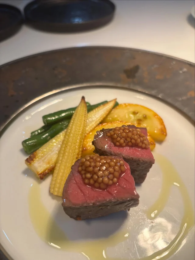 .
【和牛】

和牛に粒マスタードが合います✨
さっぱりと肉の味わいを楽しんでいただけます🍖

______________________________

LUXURY HOLIDAY
WITH DOGS

-愛犬と過ごす贅沢な休日-

🐕🐕🐕

アルマガーデンドッグスは
八ヶ岳にひっそりと佇む

コテージとログハウスの全2棟で、それぞれ1日1組限定

代官山、渋谷のレストランで修業したオーナーシェフがフレンチのコースをご提供
わんちゃんもご一緒に

-日常を忘れて愛犬との贅沢な時間をお過ごしください-

🐕🍽️🏡 @arumagardendogs

＝＝＝＝＝＝＝＝＝＝＝＝＝＝＝＝

【ご予約はこちらから✍️】

💻▽オフィシャルサイト予約フォーム
プロフィールにリンクしているホームページからどうぞ🏷️

【お問い合わせなどはお気軽に🐕】

📞0551-45-7679

＝＝＝＝＝＝＝＝＝＝＝＝＝＝＝＝

ARUMA GARDEN DOGS
-アルマガーデンドッグス-

【住所】
📍山梨県北杜市大泉町西井出8240-6520

【電話番号】
📞0551-45-7679

______________________________

#アルマガーデンドッグス #ペットと泊まれる宿 #愛犬と泊まれる宿 
#ワンコとお出かけ #わんことお出かけ 
#天然芝 #専用ドッグラン #ドッグラン完備 #プライベートドッグラン
#1日1組 #プライベートコテージ  #ラグジュアリーホテル #ログハウス #コテージ #ホテル 
#アフタヌーンティー #北杜市ランチ #オーベルジュ
#フランス料理 #八ヶ岳フレンチレストラン #オーベルジュ #北杜市フレンチ
#ガーデン #バラ好きな人と繋がりたい
#八ヶ岳 #北杜市 #山梨県
