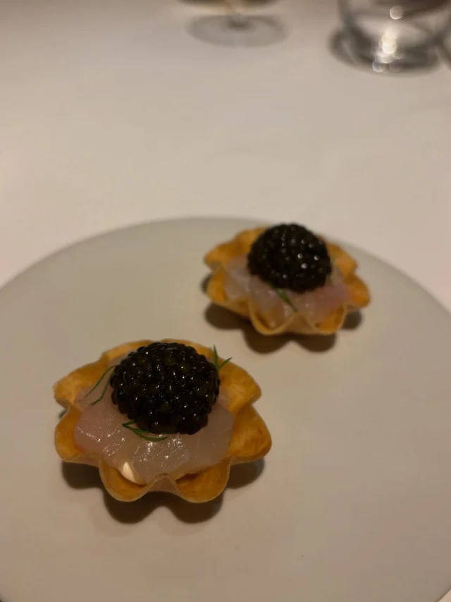 .
【レグリエ】

ずっと伺いたかった東京恵比寿のフレンチレストラン【レグリエ】さんにお友達と伺う事ができました✨
大変貴重なお話とお時間をいただきました。素敵なご夫婦の心温まるお店です。
丁寧に仕上げられたお料理は一皿ごとに感動を呼びます。お友達はペアリングでしたが、奥様のチョイスに大満足でした♪
たくさんお話しさせて頂き、刺激をいただきました。ありがとうございました😊

@regulierrestaurant 

______________________________

LUXURY HOLIDAY
WITH DOGS

-愛犬と過ごす贅沢な休日-

🐕🐕🐕

アルマガーデンドッグスは
八ヶ岳にひっそりと佇む

コテージとログハウスの全2棟で、それぞれ1日1組限定

代官山、渋谷のレストランで修業したオーナーシェフがフレンチのコースをご提供
わんちゃんもご一緒に

-日常を忘れて愛犬との贅沢な時間をお過ごしください-

🐕🍽️🏡 @arumagardendogs

＝＝＝＝＝＝＝＝＝＝＝＝＝＝＝＝

【ご予約はこちらから✍️】

💻▽オフィシャルサイト予約フォーム
プロフィールにリンクしているホームページからどうぞ🏷️

【お問い合わせなどはお気軽に🐕】

📞0551-45-7679

＝＝＝＝＝＝＝＝＝＝＝＝＝＝＝＝

ARUMA GARDEN DOGS
-アルマガーデンドッグス-

【住所】
📍山梨県北杜市大泉町西井出8240-6520

【電話番号】
📞0551-45-7679

______________________________

#アルマガーデンドッグス #ペットと泊まれる宿 #愛犬と泊まれる宿 
#ワンコとお出かけ #わんことお出かけ 
天然芝 専用ドッグラン ドッグラン完備 プライベートドッグラン
1日1組 プライベートコテージ  ラグジュアリーホテル ログハウス コテージ ホテル 
アフタヌーンティー 北杜市ランチ オーベルジュ
フランス料理 八ヶ岳フレンチレストラン オーベルジュ 北杜市フレンチ
ガーデン バラ好きな人と繋がりたい
八ヶ岳 北杜市 山梨県