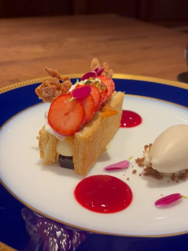 .
【最高のデセール】

久しぶりに伺えました😊
一口頂くたびに幸福感が湧いてきます✨
大切な時間です♪
ご馳走様でした😋

@cayca32215 

______________________________

LUXURY HOLIDAY
WITH DOGS

-愛犬と過ごす贅沢な休日-

🐕🐕🐕

アルマガーデンドッグスは
八ヶ岳にひっそりと佇む

コテージとログハウスの全2棟で、それぞれ1日1組限定

代官山、渋谷のレストランで修業したオーナーシェフがフレンチのコースをご提供
わんちゃんもご一緒に

-日常を忘れて愛犬との贅沢な時間をお過ごしください-

🐕🍽️🏡 @arumagardendogs

＝＝＝＝＝＝＝＝＝＝＝＝＝＝＝＝

【ご予約はこちらから✍️】

💻▽オフィシャルサイト予約フォーム
プロフィールにリンクしているホームページからどうぞ🏷️

【お問い合わせなどはお気軽に🐕】

📞0551-45-7679

＝＝＝＝＝＝＝＝＝＝＝＝＝＝＝＝

ARUMA GARDEN DOGS
-アルマガーデンドッグス-

【住所】
📍山梨県北杜市大泉町西井出8240-6520

【電話番号】
📞0551-45-7679

______________________________

#アルマガーデンドッグス #ペットと泊まれる宿 #愛犬と泊まれる宿 
#ワンコとお出かけ #わんことお出かけ 
天然芝 専用ドッグラン ドッグラン完備 プライベートドッグラン
1日1組 プライベートコテージ  ラグジュアリーホテル ログハウス コテージ ホテル 
アフタヌーンティー 北杜市ランチ オーベルジュ
フランス料理 八ヶ岳フレンチレストラン オーベルジュ 北杜市フレンチ
ガーデン バラ好きな人と繋がりたい
八ヶ岳 北杜市 山梨県